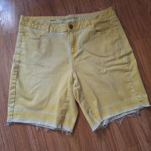 Lane Bryant Yellow Denim Bermuda Shorts Ladies Size 16 Raw Hem